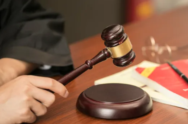 財務挪用公款怎么判刑